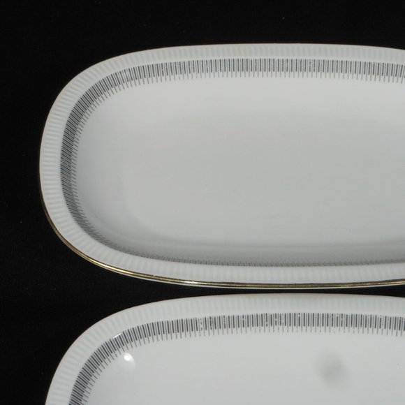 2 Oval Sandwich Plates. ARZBERG Germany - Picture 3 of 5